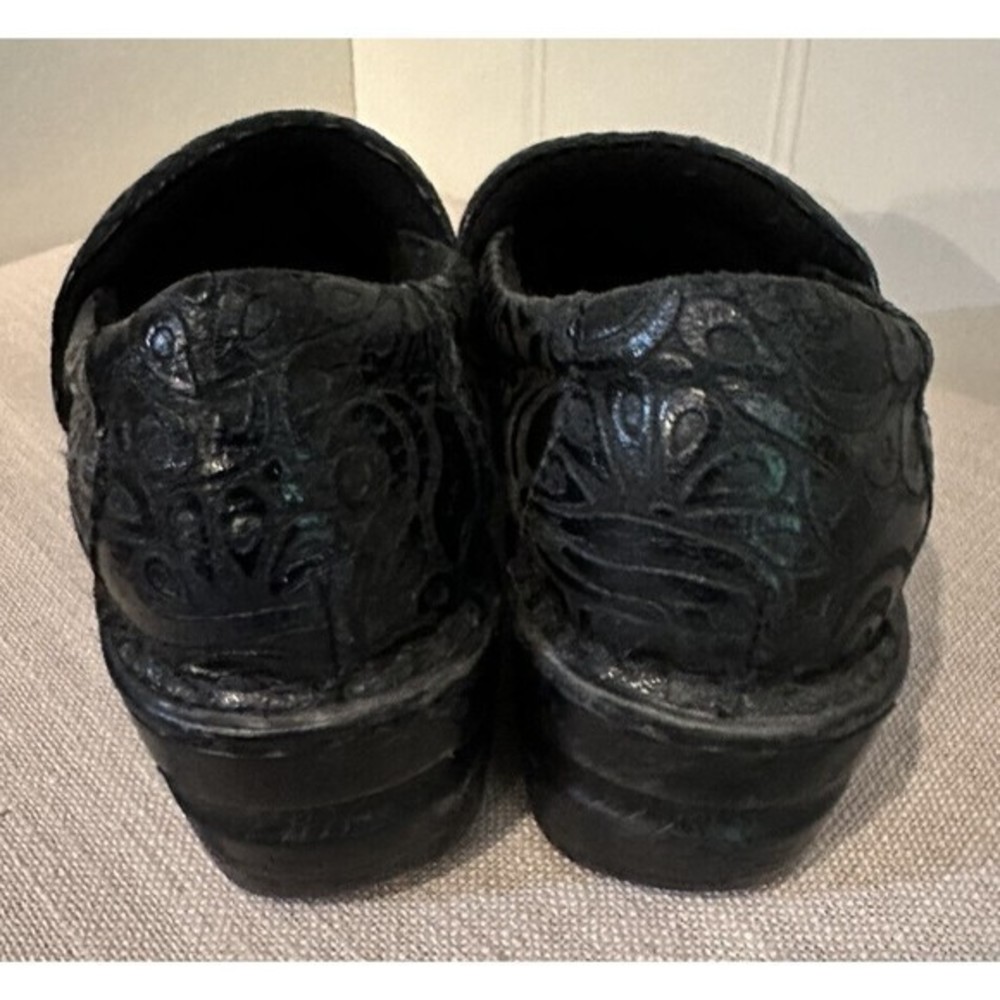BOC Born Peggy Paisley Clog Black Embossed Leather Professional Work Shoe Sz 7.5 - Picture 3 of 6